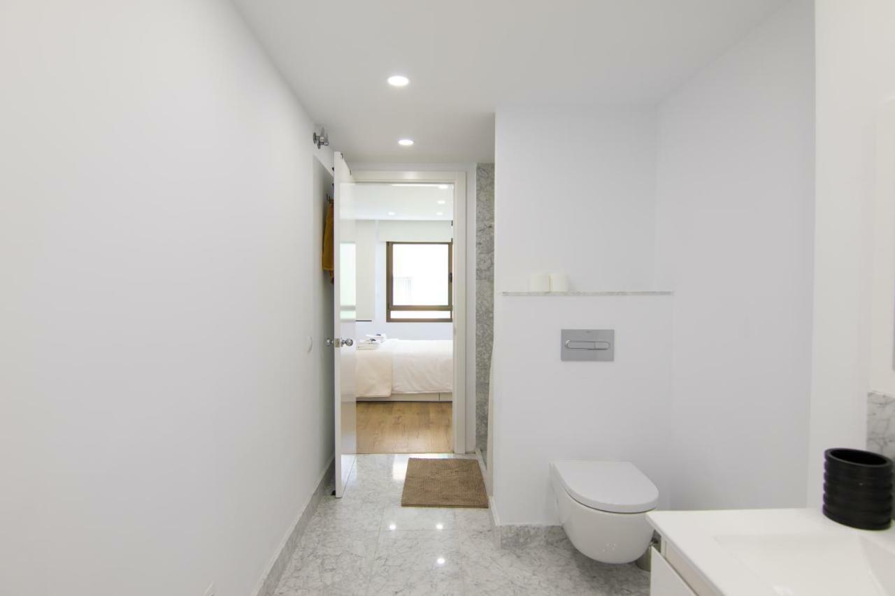 Homeforguest Stylish And Modern Apartment Overlooking Las Canteras Las Palmas de Gran Canárias Exterior foto