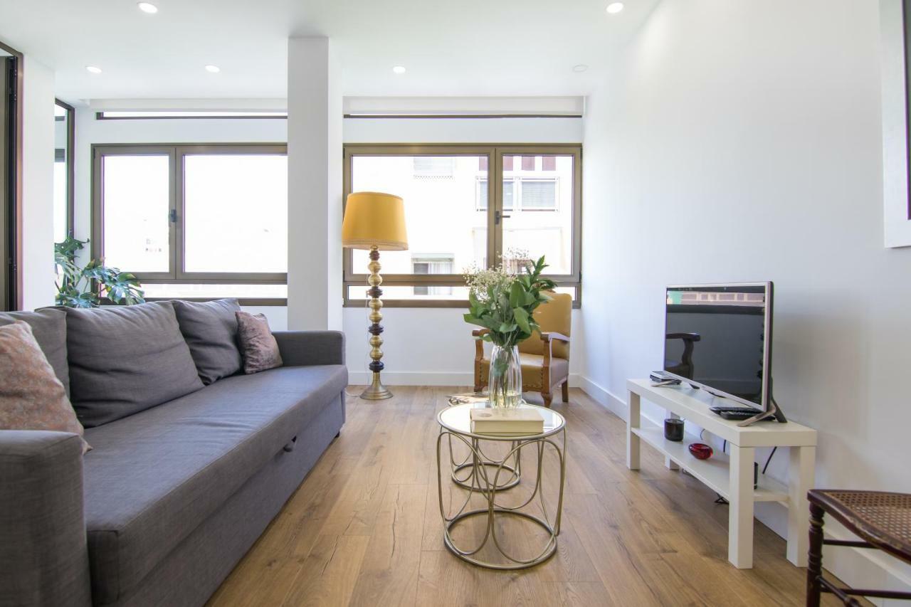 Homeforguest Stylish And Modern Apartment Overlooking Las Canteras Las Palmas de Gran Canárias Exterior foto