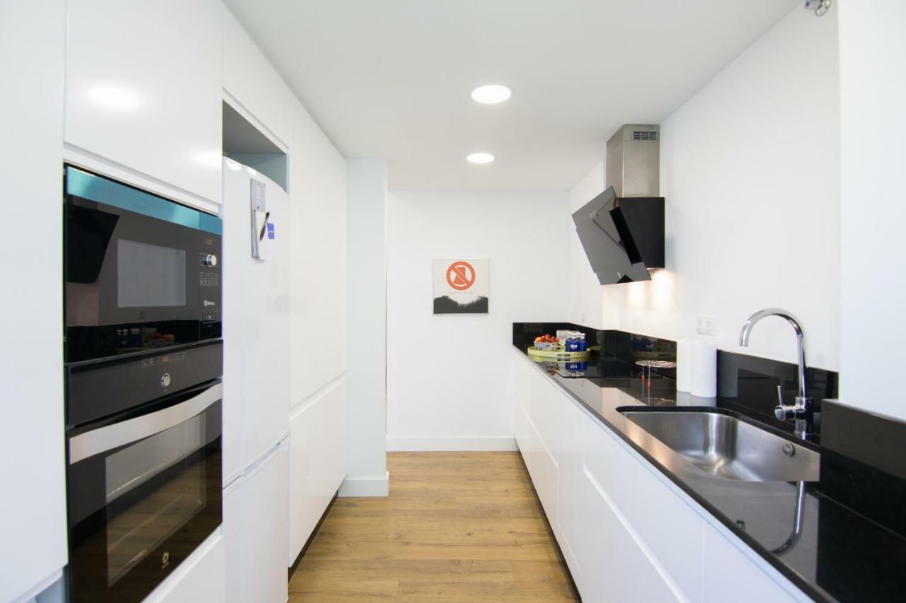 Homeforguest Stylish And Modern Apartment Overlooking Las Canteras Las Palmas de Gran Canárias Exterior foto