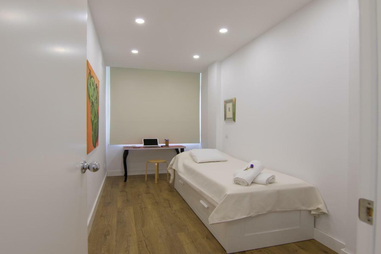 Homeforguest Stylish And Modern Apartment Overlooking Las Canteras Las Palmas de Gran Canárias Exterior foto