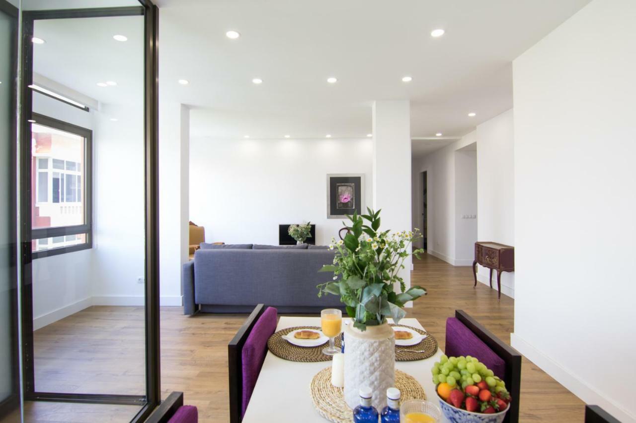 Homeforguest Stylish And Modern Apartment Overlooking Las Canteras Las Palmas de Gran Canárias Exterior foto