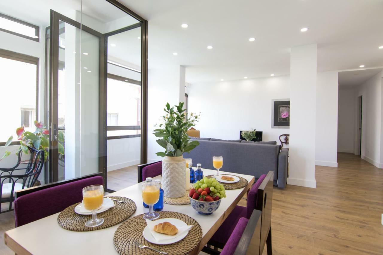 Homeforguest Stylish And Modern Apartment Overlooking Las Canteras Las Palmas de Gran Canárias Exterior foto
