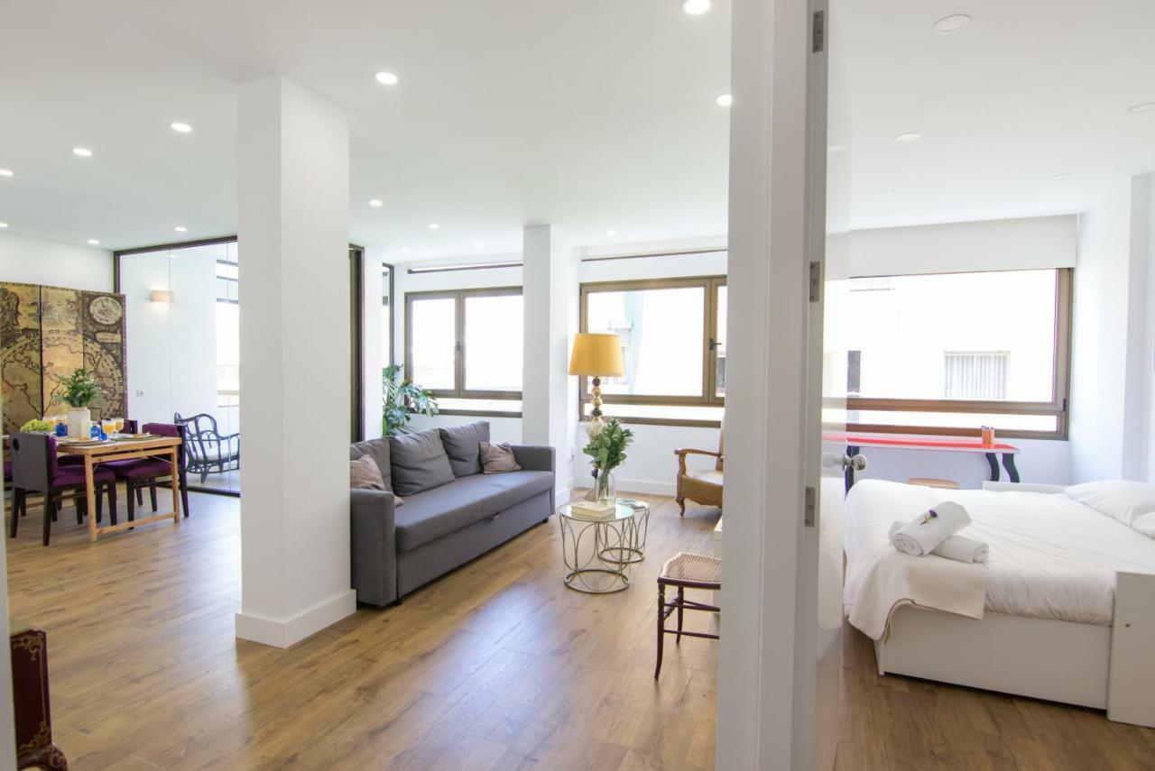 Homeforguest Stylish And Modern Apartment Overlooking Las Canteras Las Palmas de Gran Canárias Exterior foto